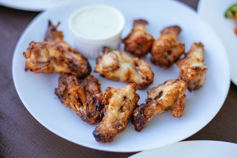 Wing Snob Solo Lunch Combo